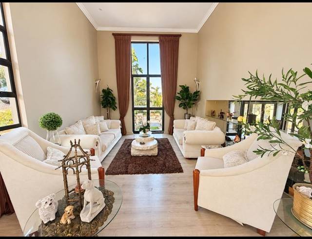 5 BEDROOM PROPERTY TO RENT IN UMHLANGA CENTRAL